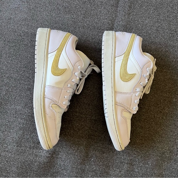 Jordan 1 Low Barely Grape Sneakers - Picture 7 of 12